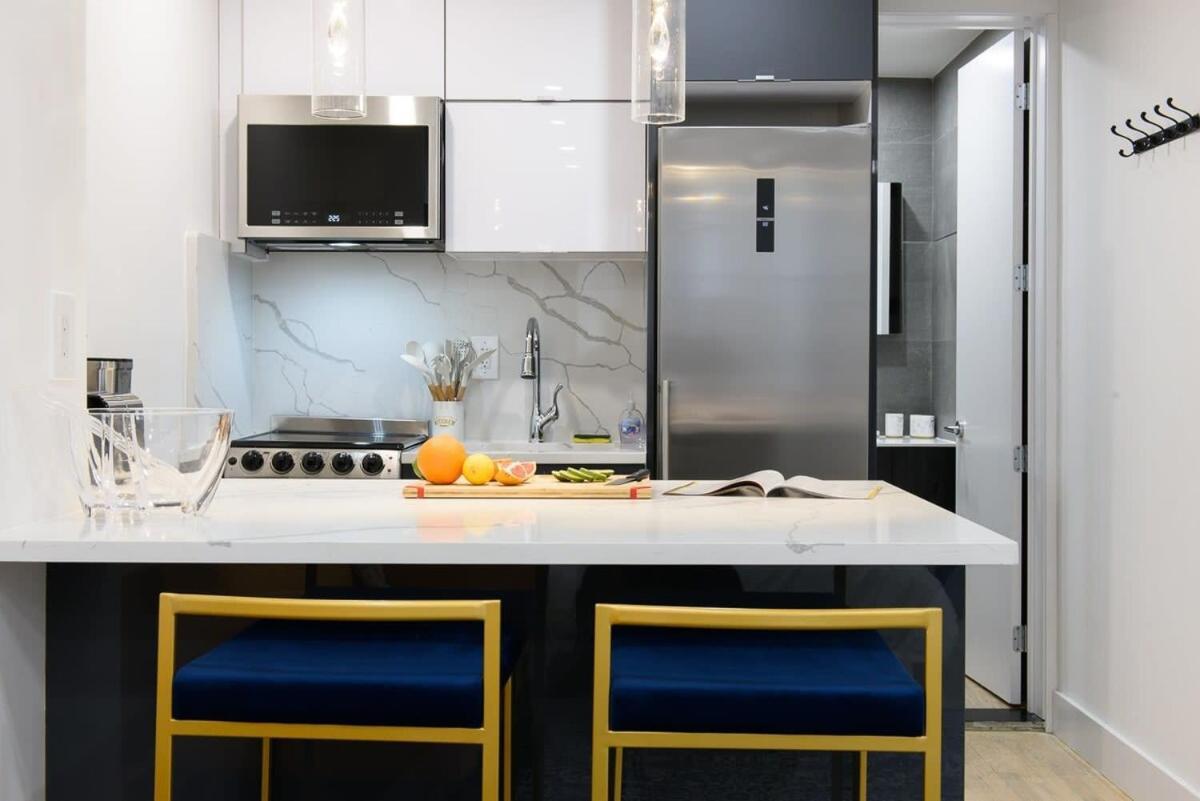 1597-12 New Prime Ues Wd In Unit Apartment *