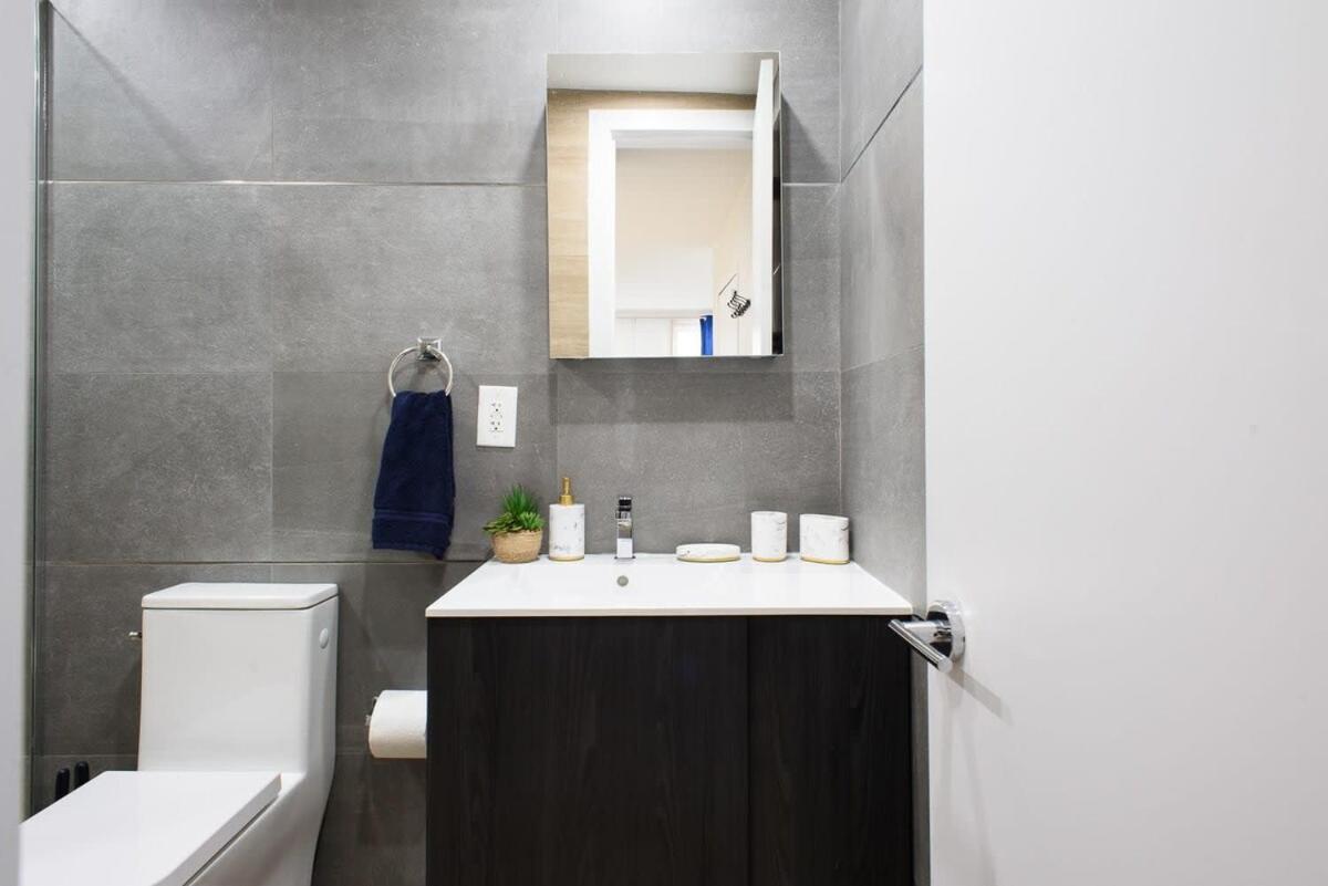 Apartment 1597-12 New Prime Ues Wd In Unit *